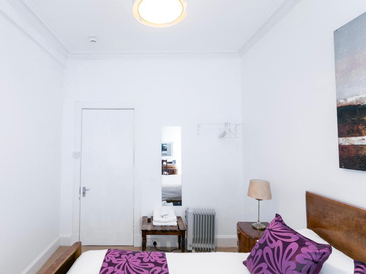 Oyo Lochinvar Hotel Glasgow Kültér fotó